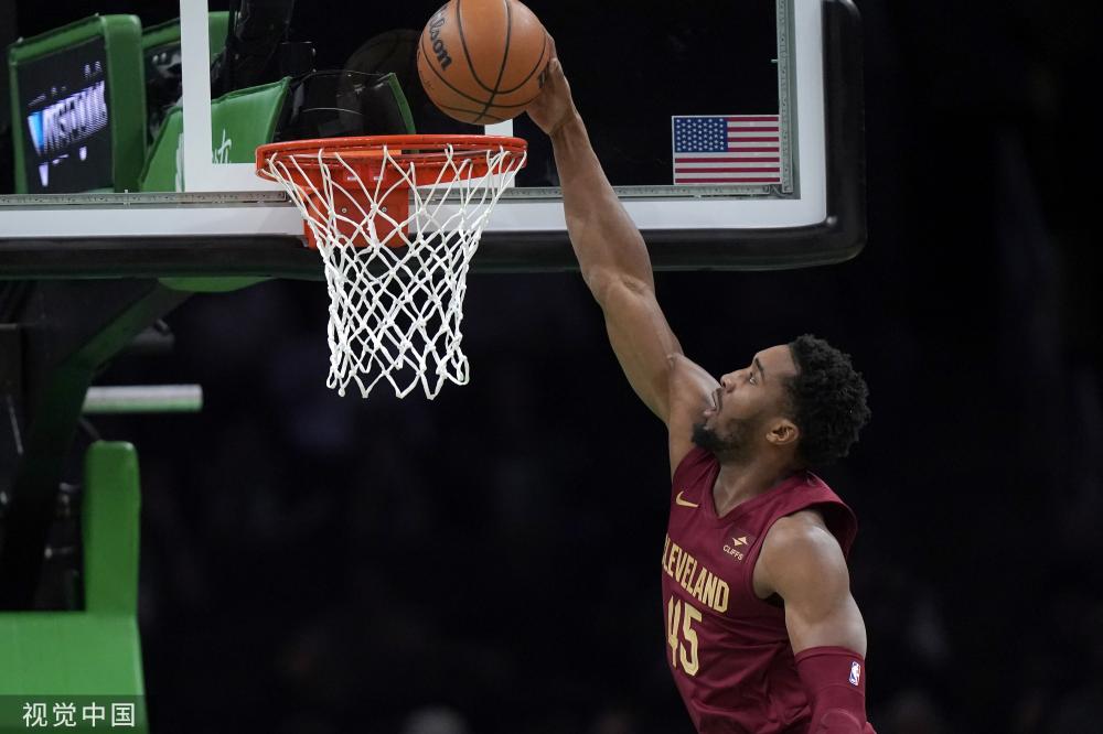 一名职业球 一名职业球