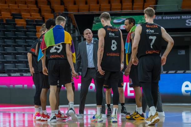 在逆境中的 在逆境中的