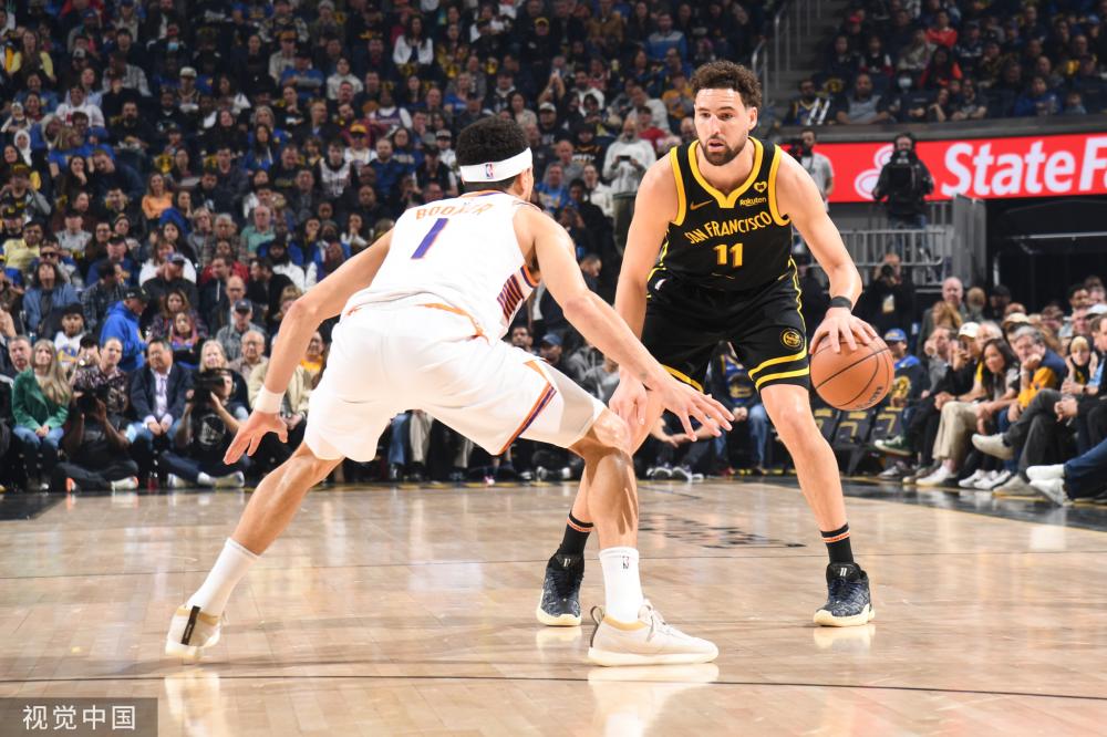 的年轻中场 的年轻中场