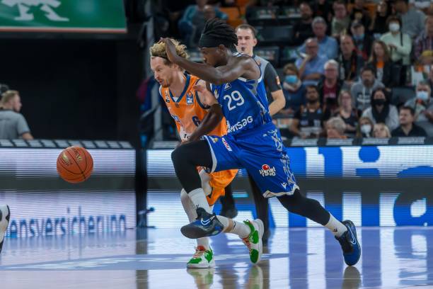 使得广厦队 使得广厦队